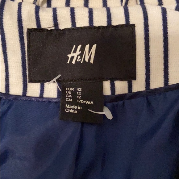 Blazer - Picture 2 of 2